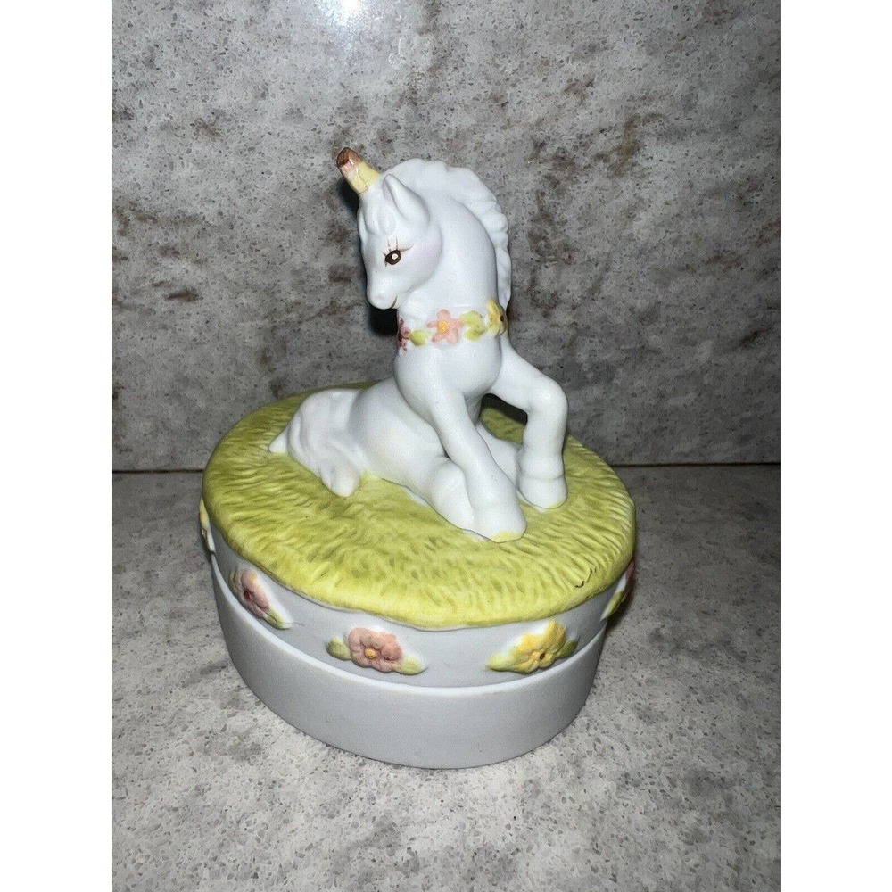 Vtg Wallace Berrie 1982 Fantasy Series Porcelain Figurine Unicorn Trinket Box
